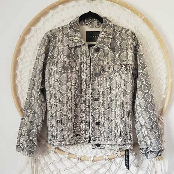 NEW BLANKNYC DENIM TRUCKER JACKET SNAKE PRINT - Picture 5 of 10
